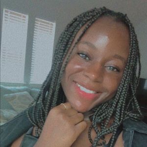 Meet your Posher, Phoebe